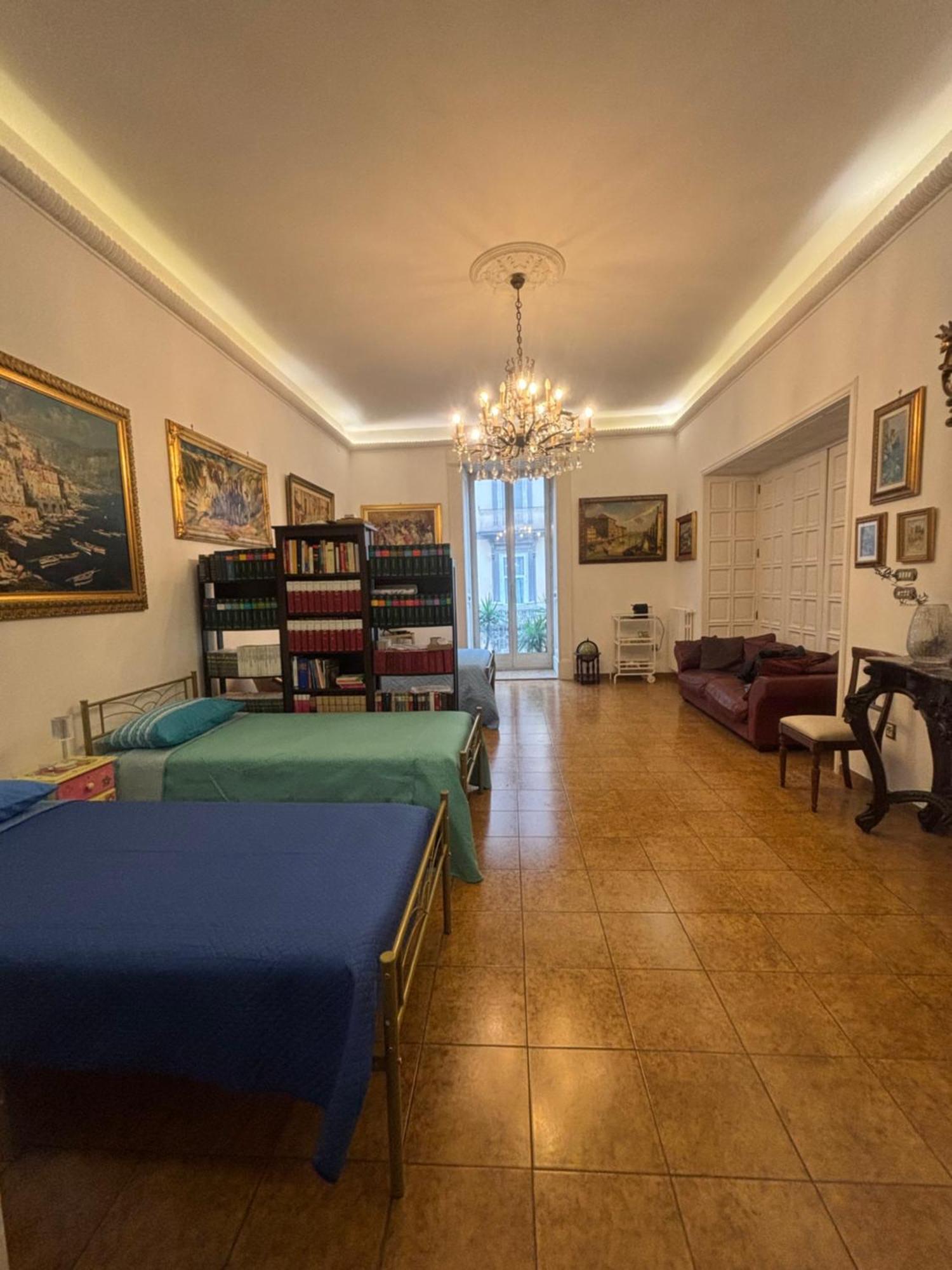 Bed & Breakfast Centro Antico 77 *