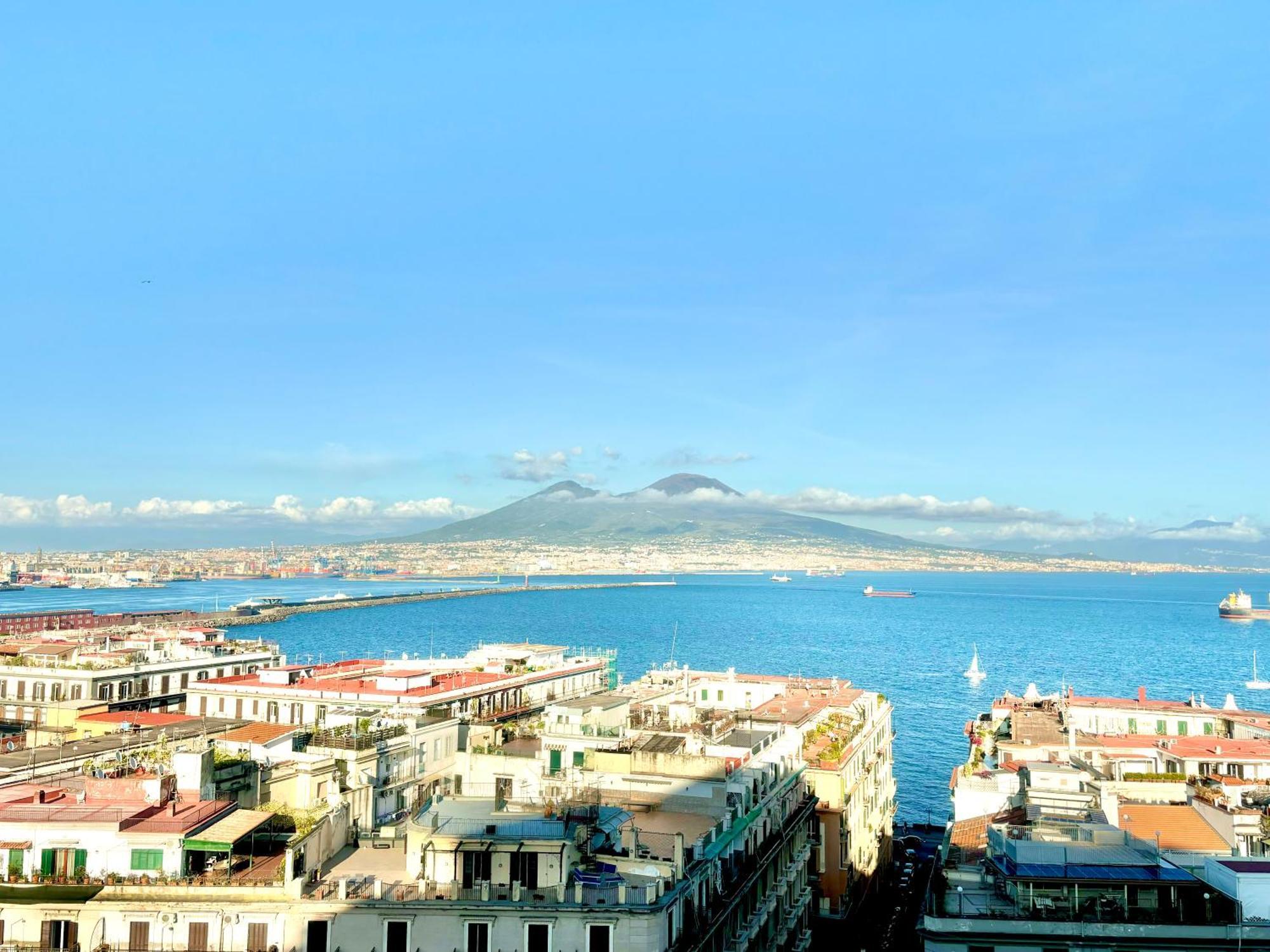 Centro Antico 77 *